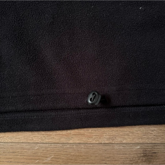 Levi’s Black Quarter Zip Fleece - Picture 3 of 4